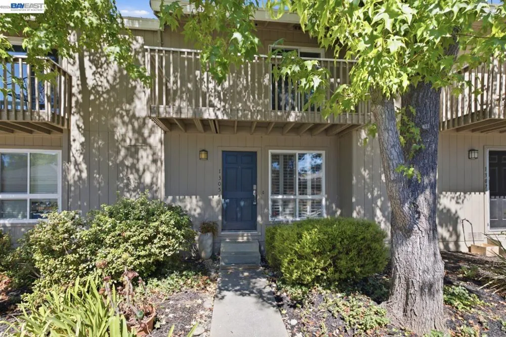 1305 Waterfall Way Concord, CA 94521