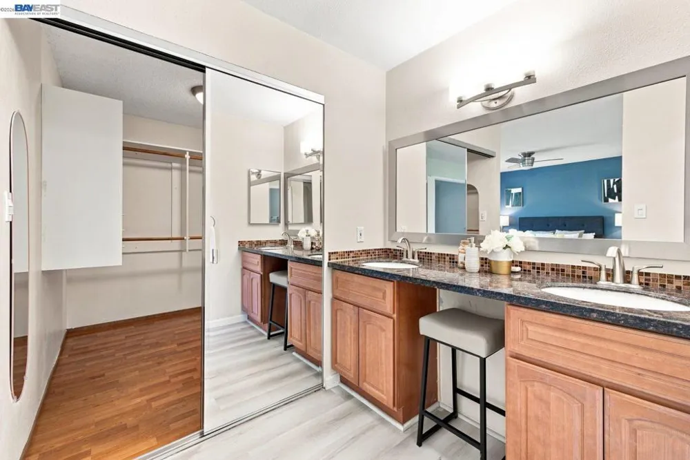 1305 Waterfall Way Concord, CA 94521