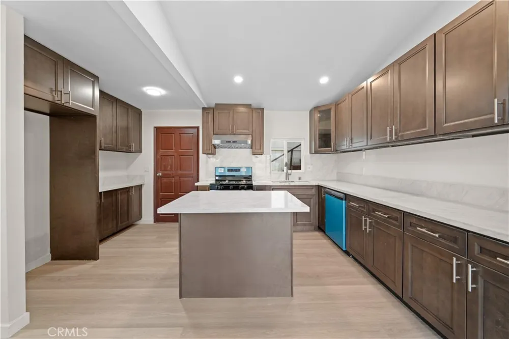 1021 Mooney Monterey Park, CA 91755