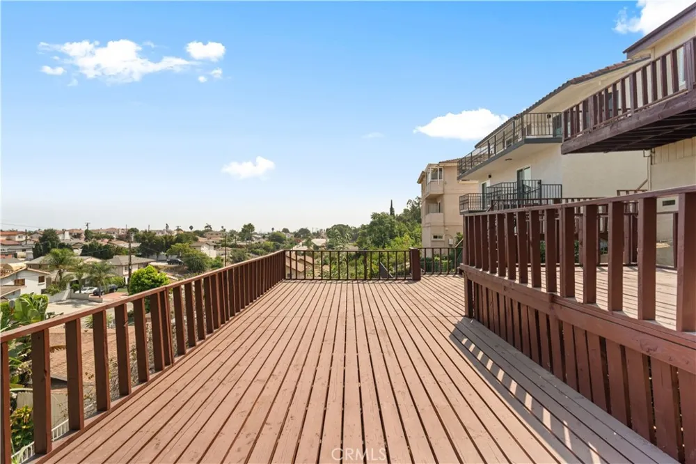 1021 Mooney Monterey Park, CA 91755