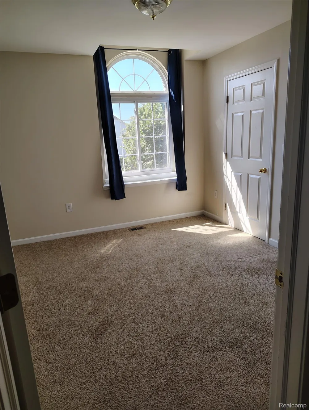 3140 Mulberry Court Wixom City, MI 48393