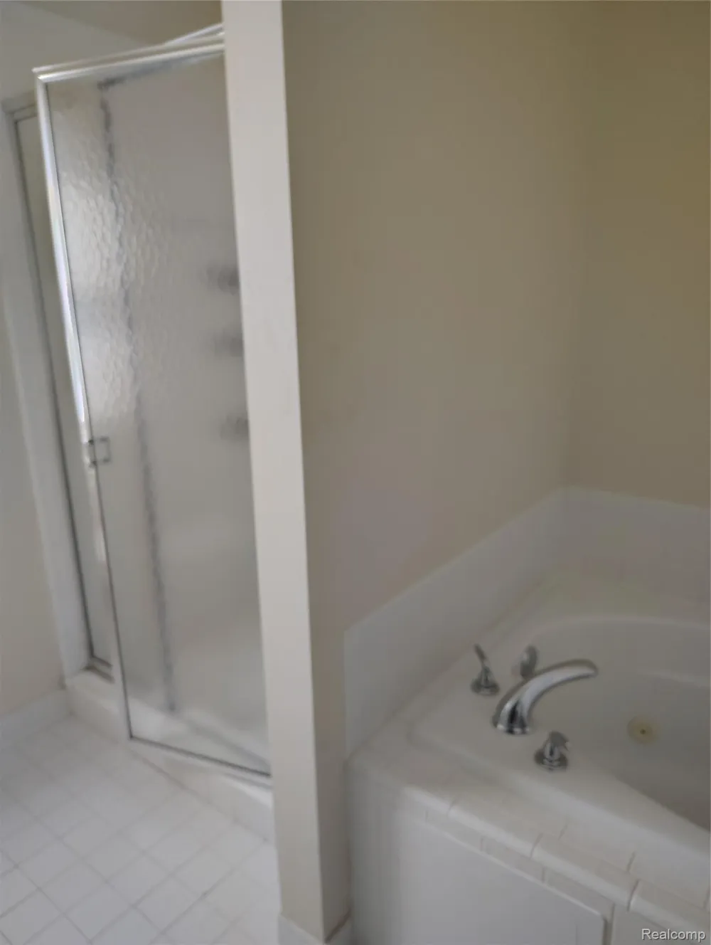 3140 Mulberry Court Wixom City, MI 48393
