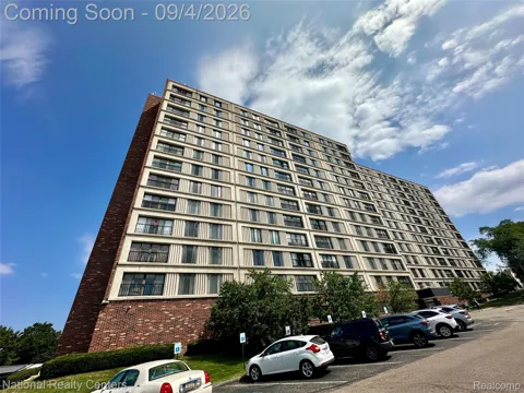 21800 Morley Avenue #808