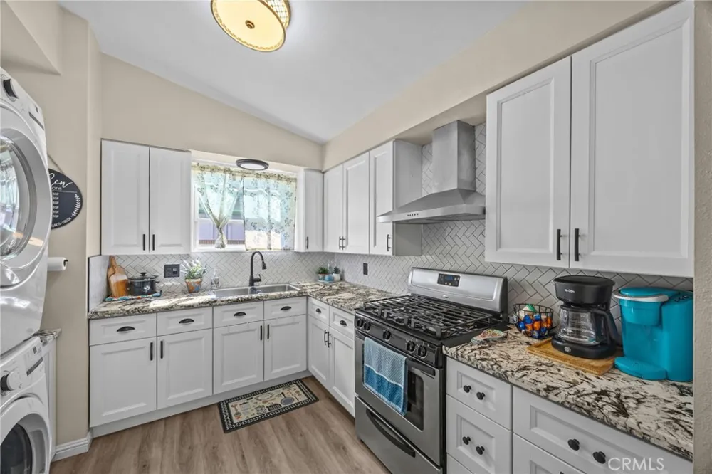 681 Van Wig La Puente, CA 91746