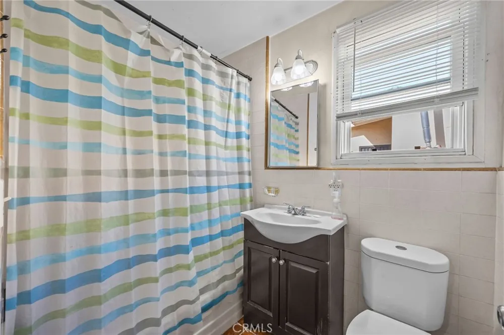 681 Van Wig La Puente, CA 91746