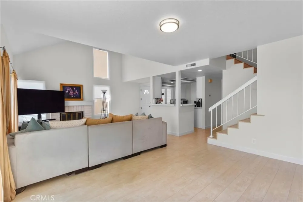 8728 Carlton Inglewood, CA 90305