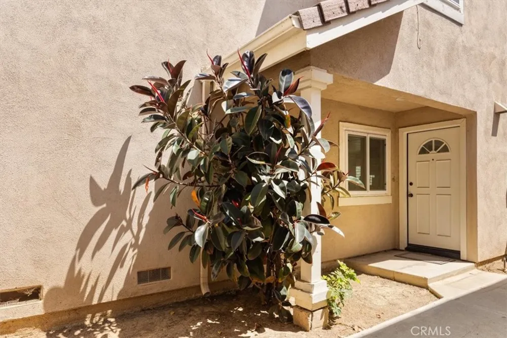 8728 Carlton Inglewood, CA 90305