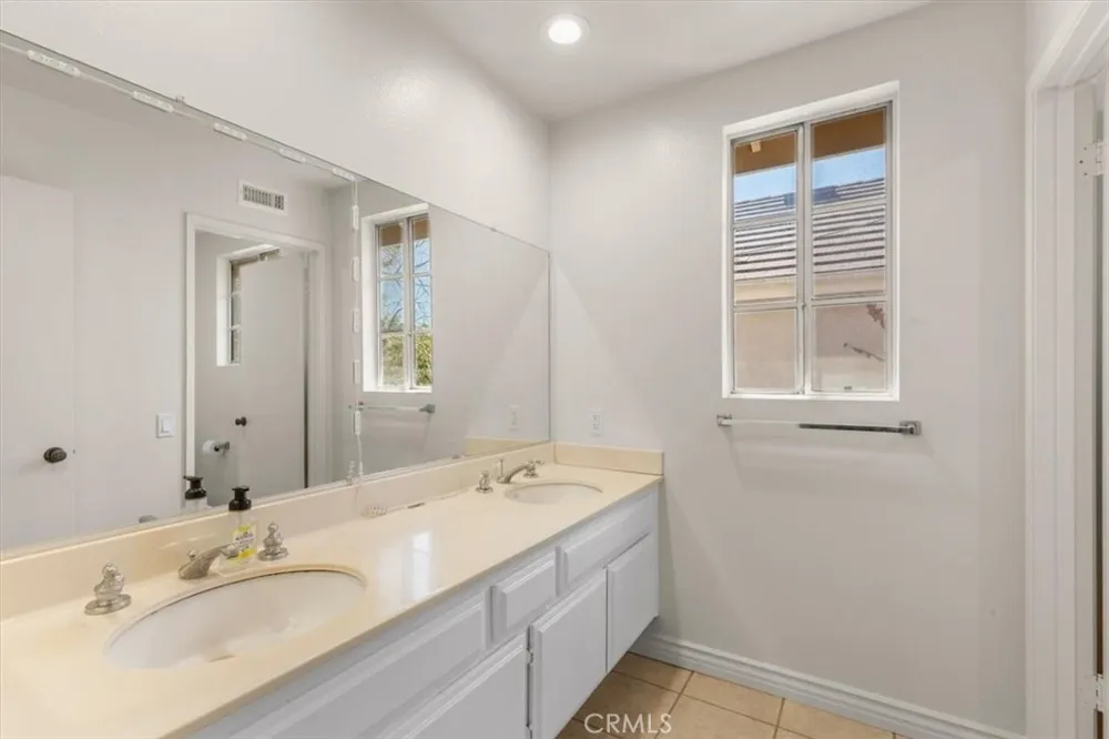 8728 Carlton Inglewood, CA 90305
