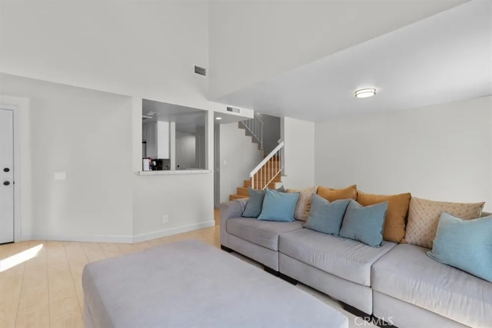 8728 Carlton Inglewood, CA 90305