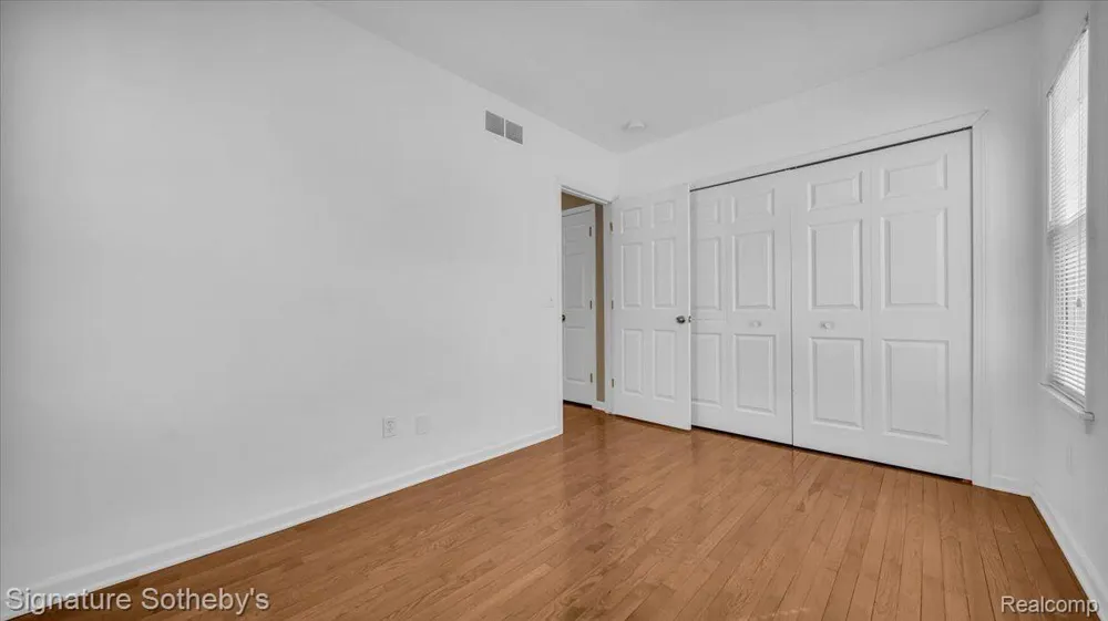 1407 E 14 Mile Rd Unit #2 Birmingham City, MI 48009