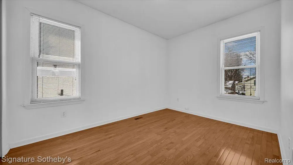 1407 E 14 Mile Rd Unit #2 Birmingham City, MI 48009