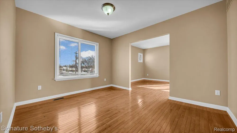 1407 E 14 Mile Rd Unit #2 Birmingham City, MI 48009