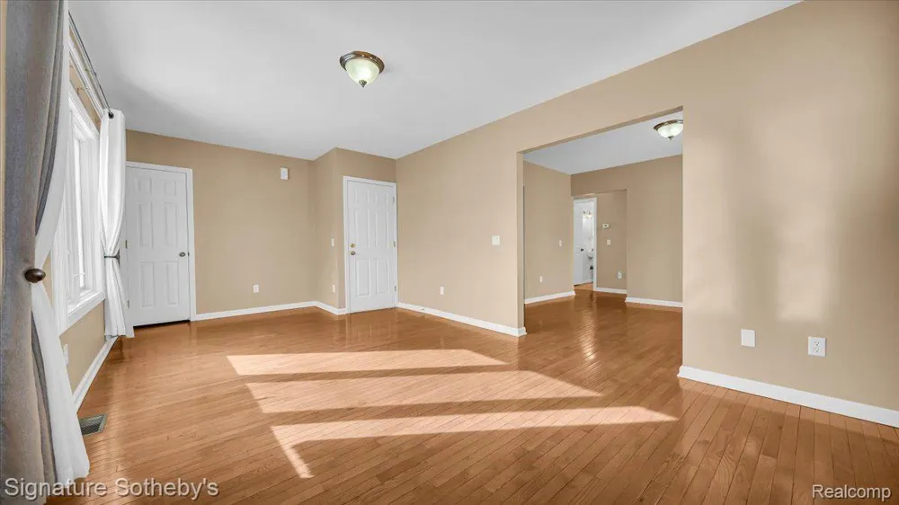 1407 E 14 Mile Rd Unit #2 Birmingham City, MI 48009
