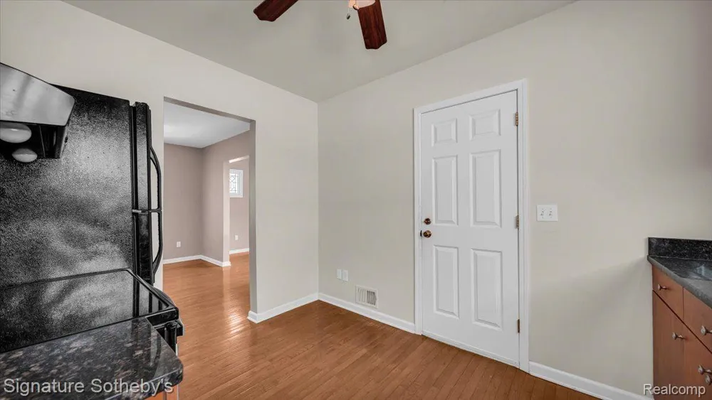 1407 E 14 Mile Rd Unit #2 Birmingham City, MI 48009