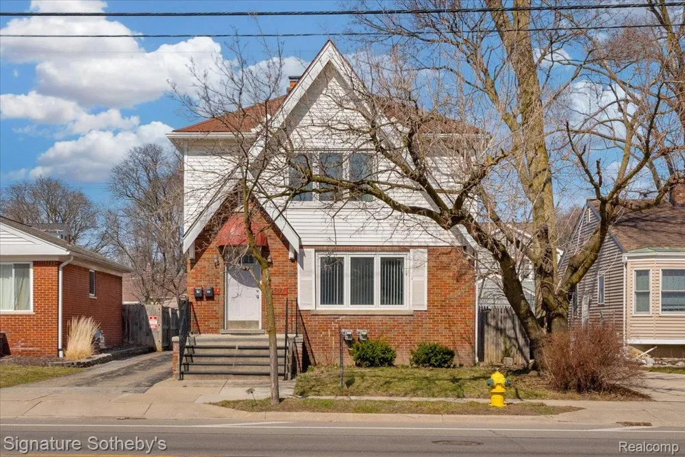 1407 E 14 Mile Rd Unit #2 Birmingham City, MI 48009