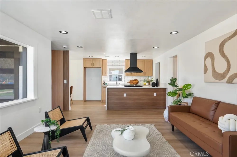 915 Pasadena Avenue Azusa, CA 91702