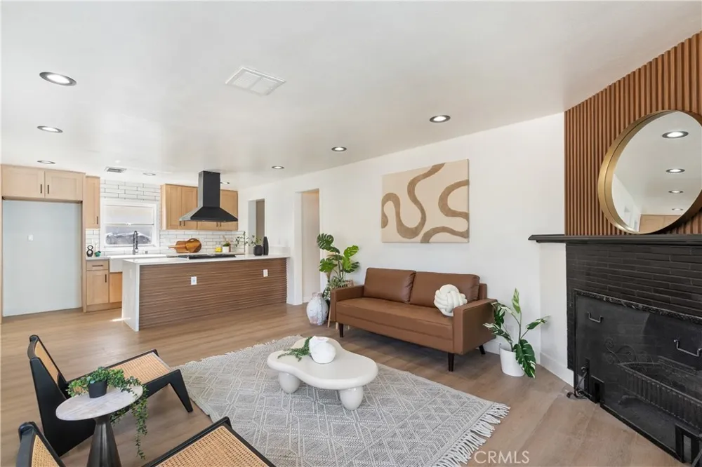 915 Pasadena Avenue Azusa, CA 91702