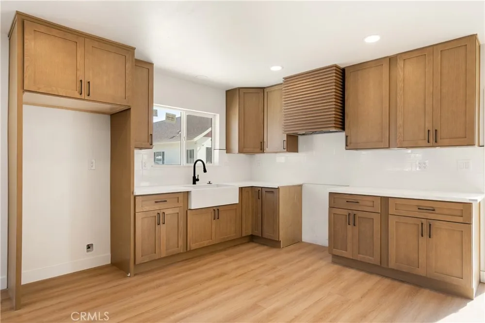 915 Pasadena Avenue Azusa, CA 91702