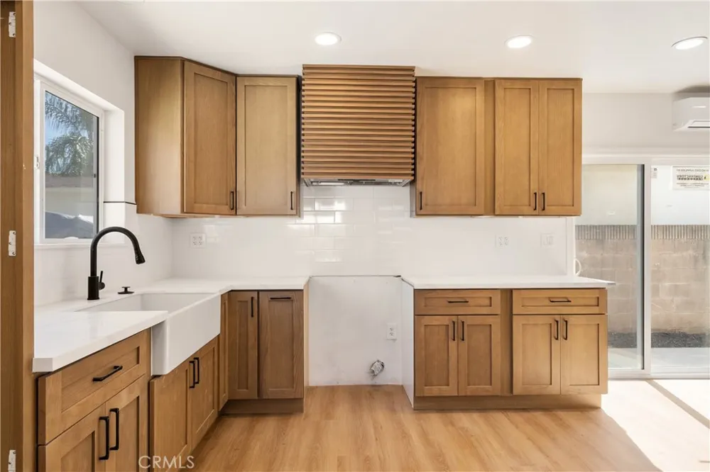 915 Pasadena Avenue Azusa, CA 91702