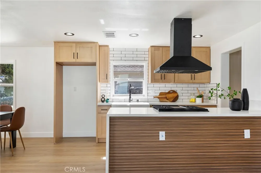 915 Pasadena Avenue Azusa, CA 91702