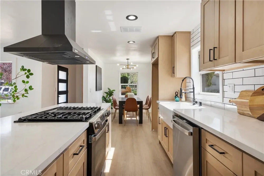 915 Pasadena Avenue Azusa, CA 91702