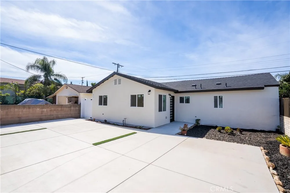 915 Pasadena Avenue Azusa, CA 91702