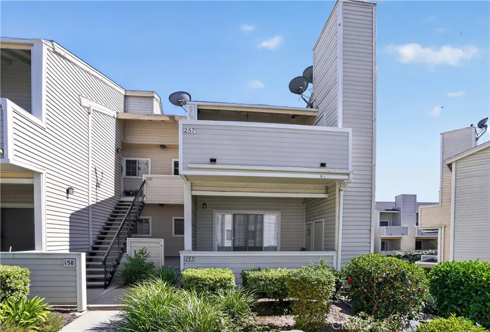 777 S Citrus #157 Azusa, CA 91702