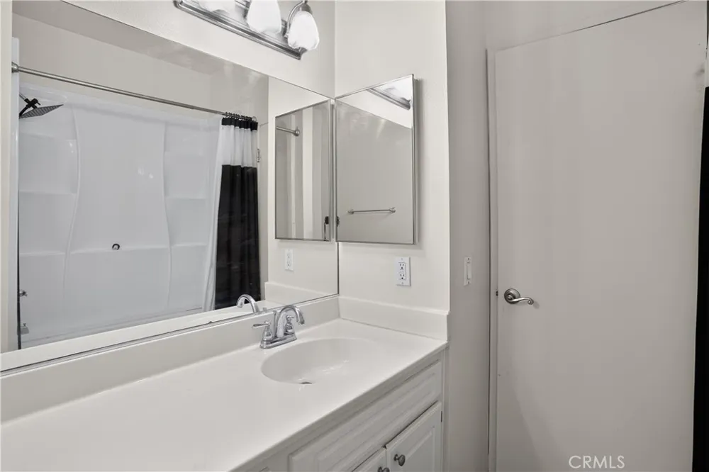 777 S Citrus #157 Azusa, CA 91702