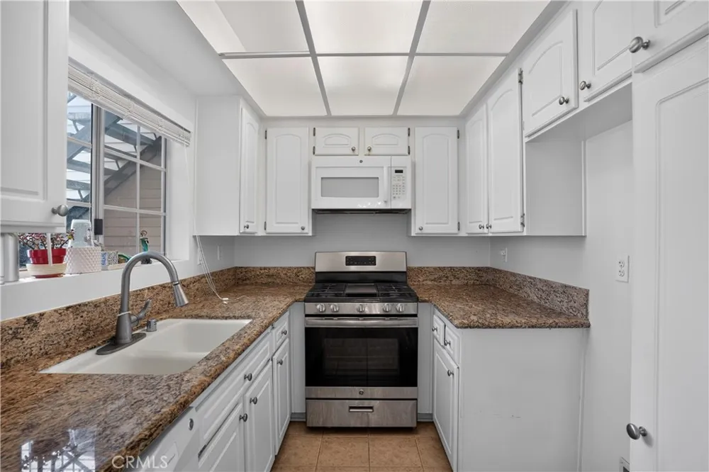 777 S Citrus #157 Azusa, CA 91702