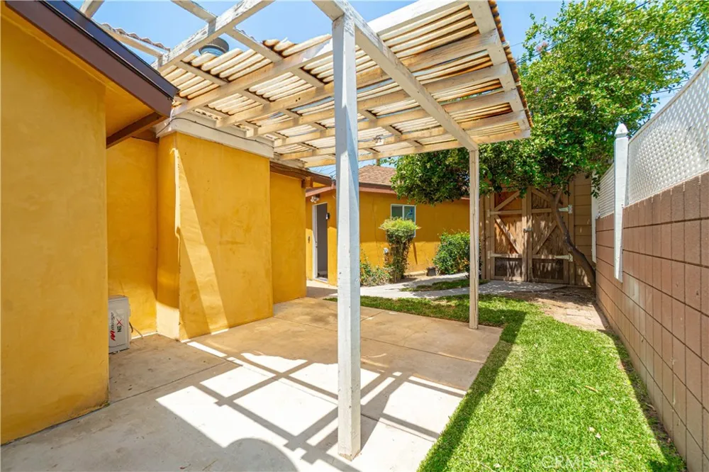 11527 Buell Santa Fe Springs, CA 90670