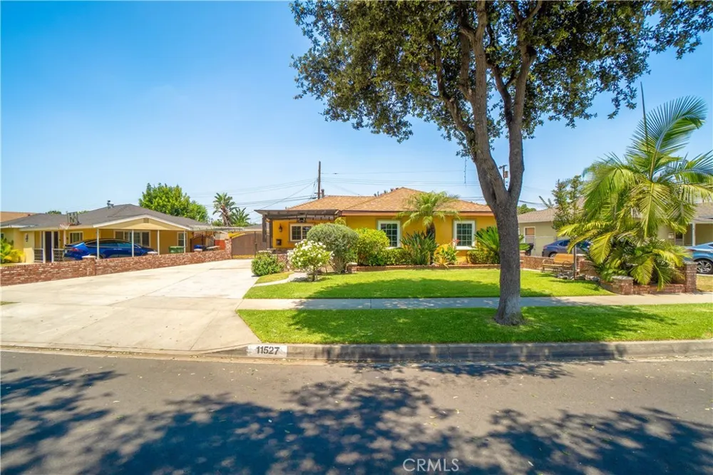 11527 Buell Santa Fe Springs, CA 90670