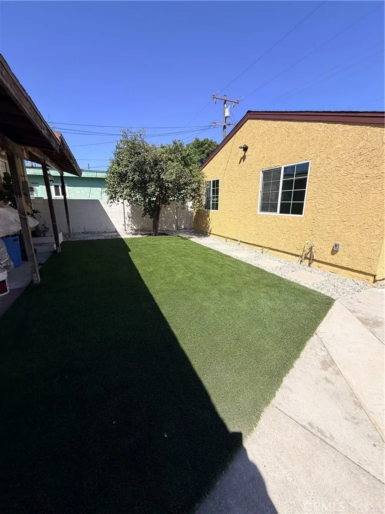 9314 Bryson #B South Gate, CA 90280