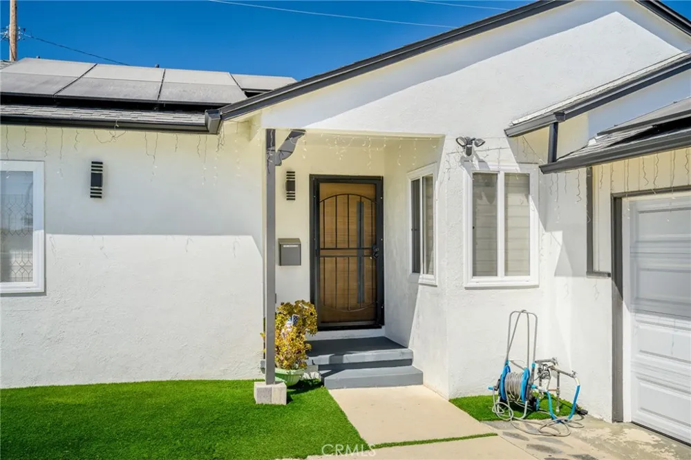 11007 Collett Granada Hills, CA 91344