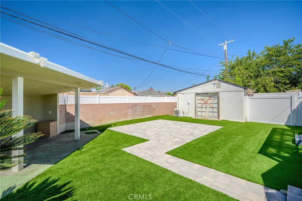11007 Collett Granada Hills, CA 91344