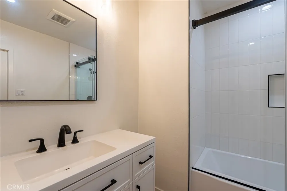 7358 Cleon Sun Valley, CA 91352