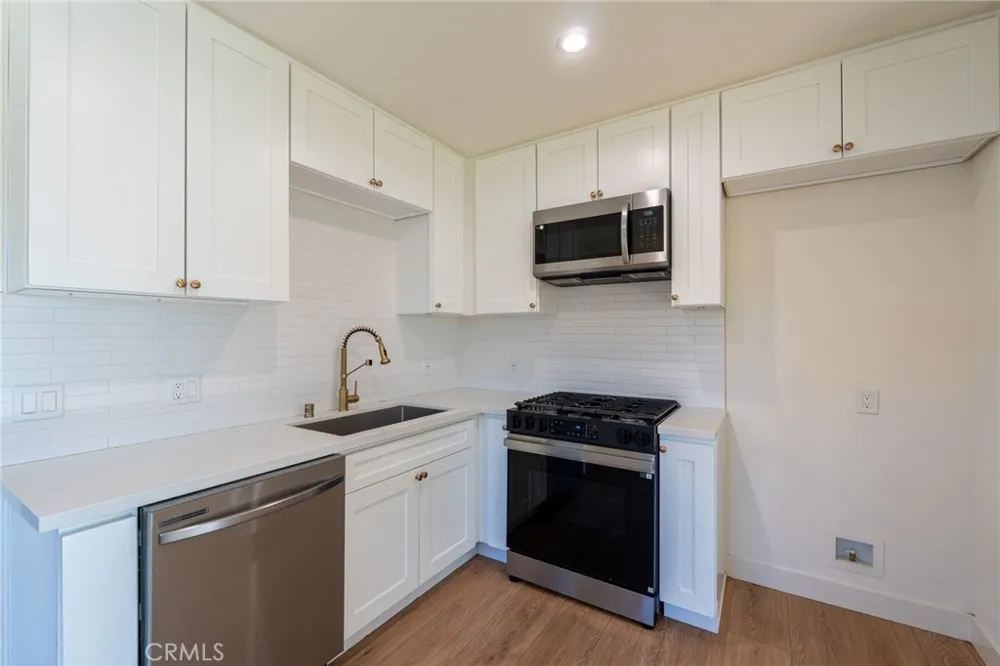 7358 Cleon Sun Valley, CA 91352