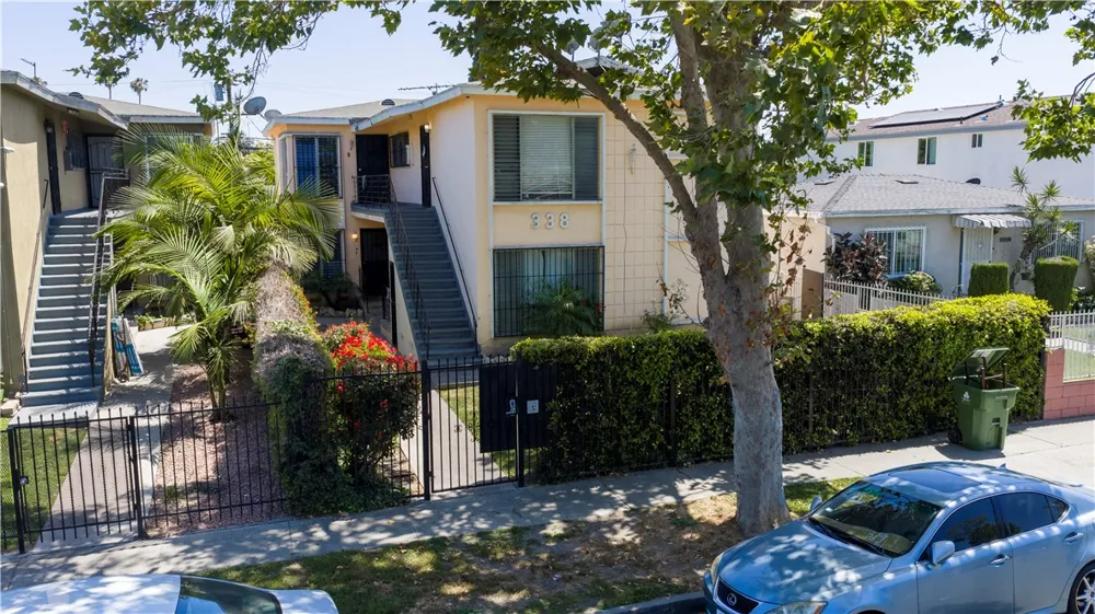 338 E 99th Los Angeles, CA 90003