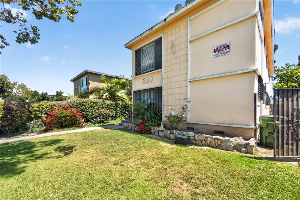 338 E 99th Los Angeles, CA 90003