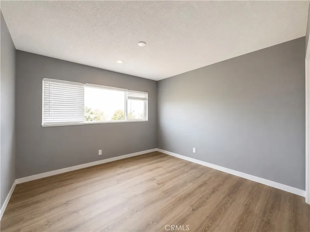 338 E 99th Los Angeles, CA 90003