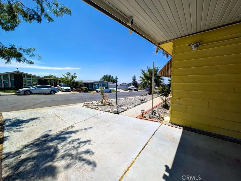 10213 Overland Beaumont, CA 92223