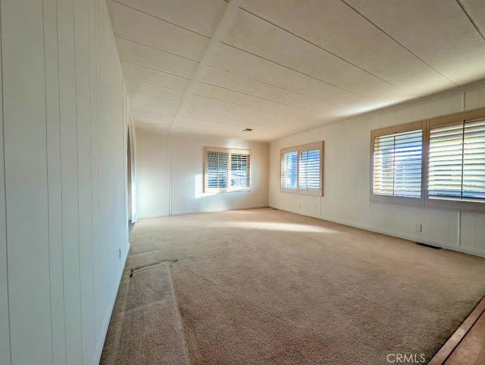 10213 Overland Beaumont, CA 92223