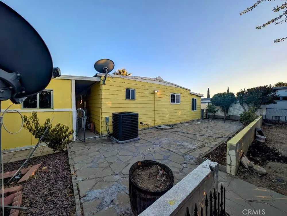 10213 Overland Beaumont, CA 92223