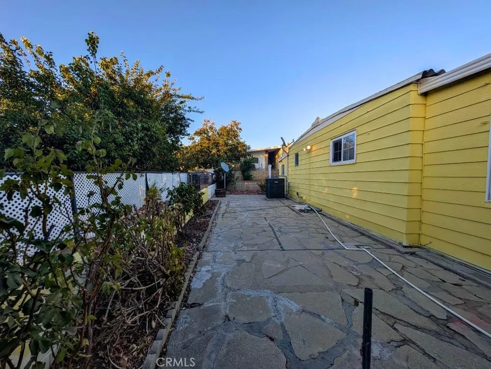 10213 Overland Beaumont, CA 92223
