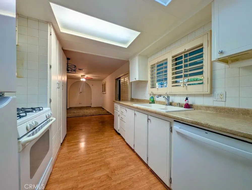 10213 Overland Beaumont, CA 92223