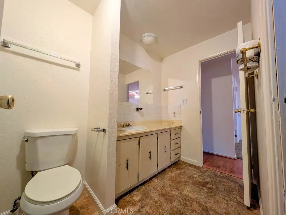 10213 Overland Beaumont, CA 92223