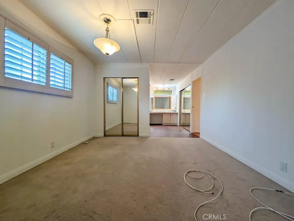 10213 Overland Beaumont, CA 92223