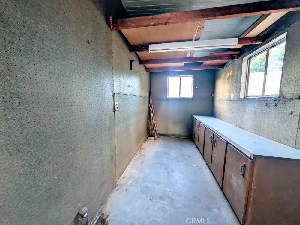 10213 Overland Beaumont, CA 92223