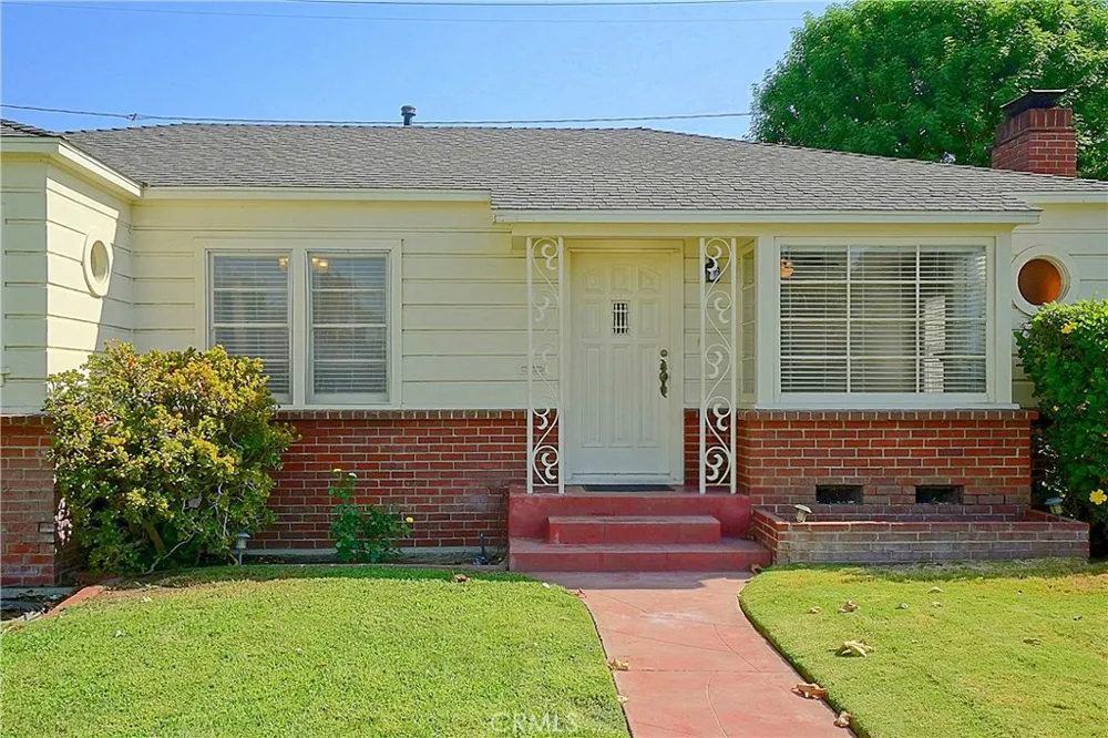 4285 Oakwood Place Riverside, CA 92506