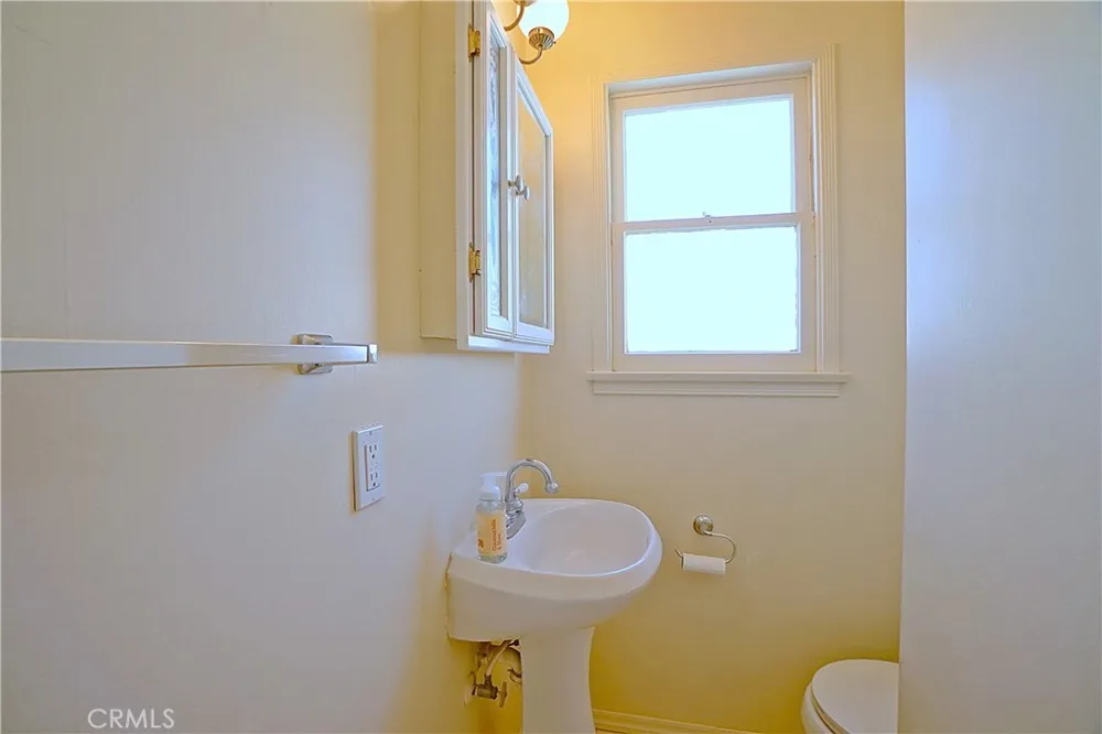 4285 Oakwood Place Riverside, CA 92506