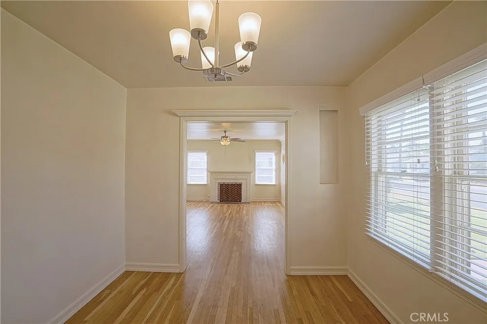 4285 Oakwood Place Riverside, CA 92506